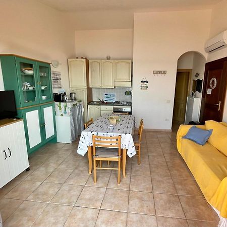 Appartamento Fronte Mare Residence Weber La Maddalena  Esterno foto